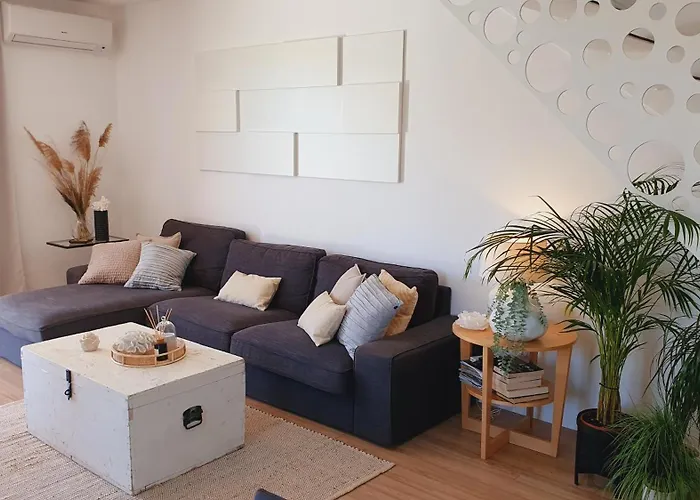 Villa Elysium - Beautiful Family House With Heated Pool