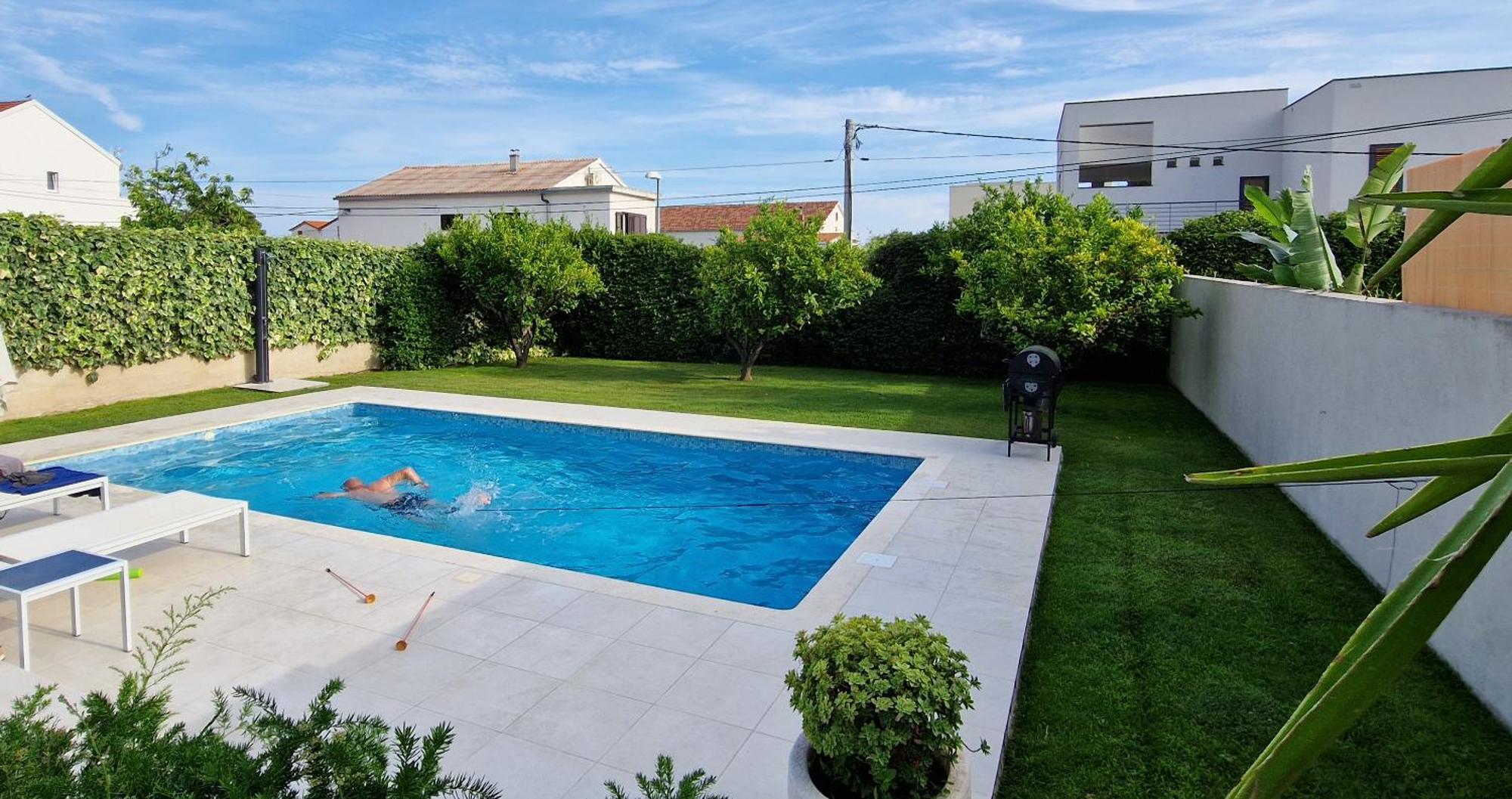 Elysium - Beautiful Family House With Heated Pool Villa Kaštela