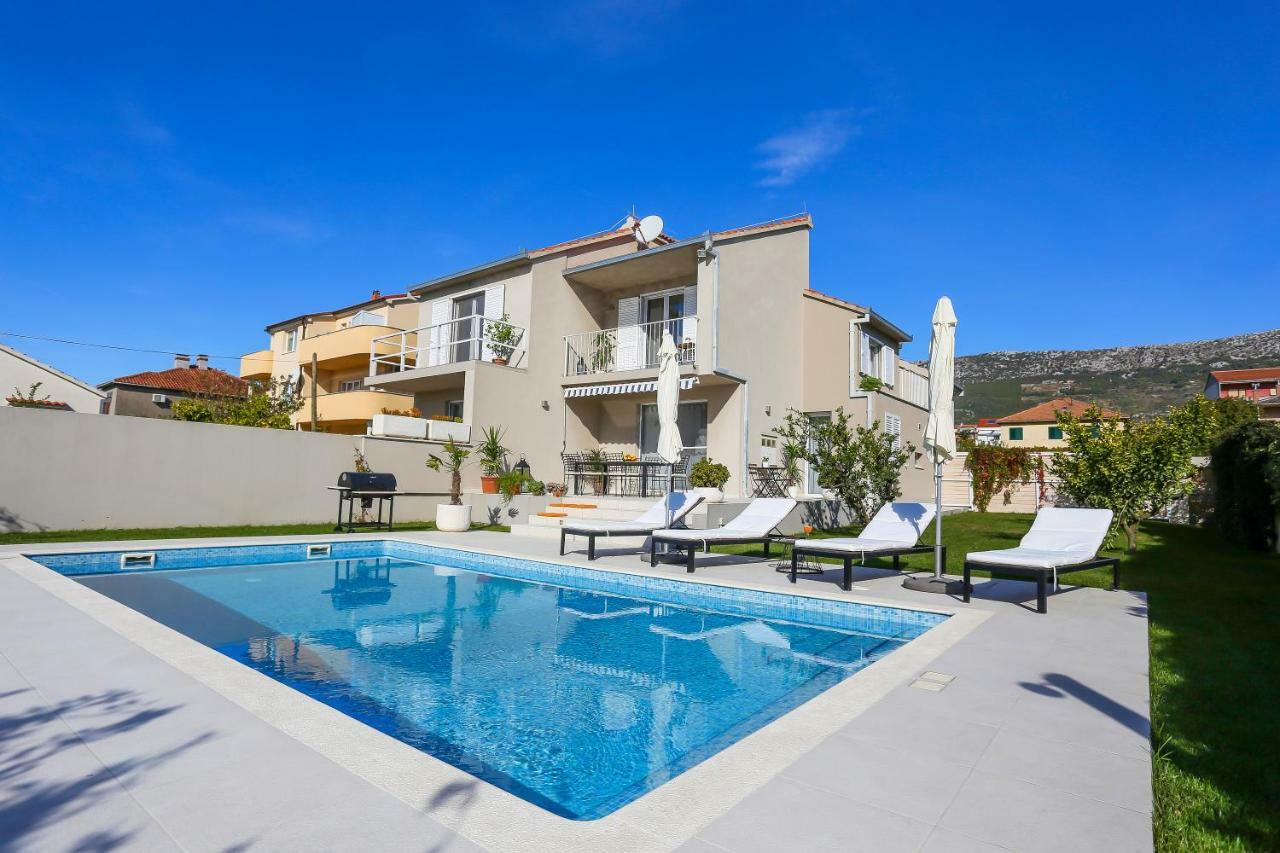 Elysium - Beautiful Family House With Heated Pool *