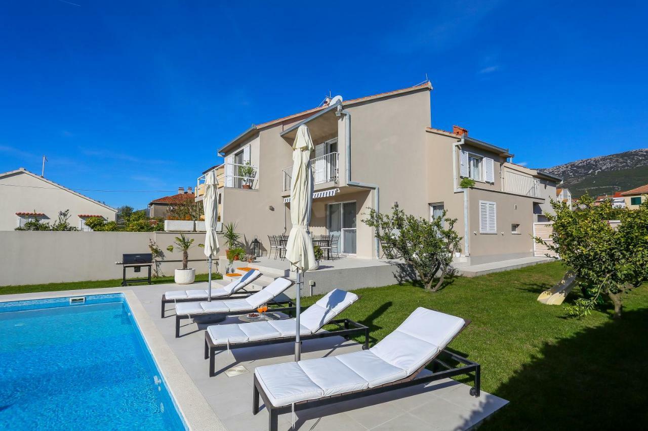 Elysium - Beautiful Family House With Heated Pool * Kastela