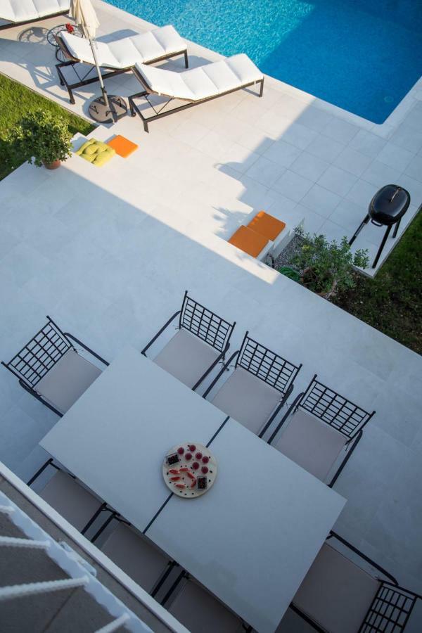Villa Elysium - Beautiful Family House With Heated Pool