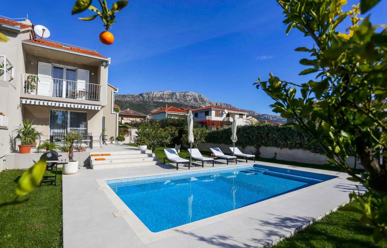 Elysium - Beautiful Family House With Heated Pool Villa *